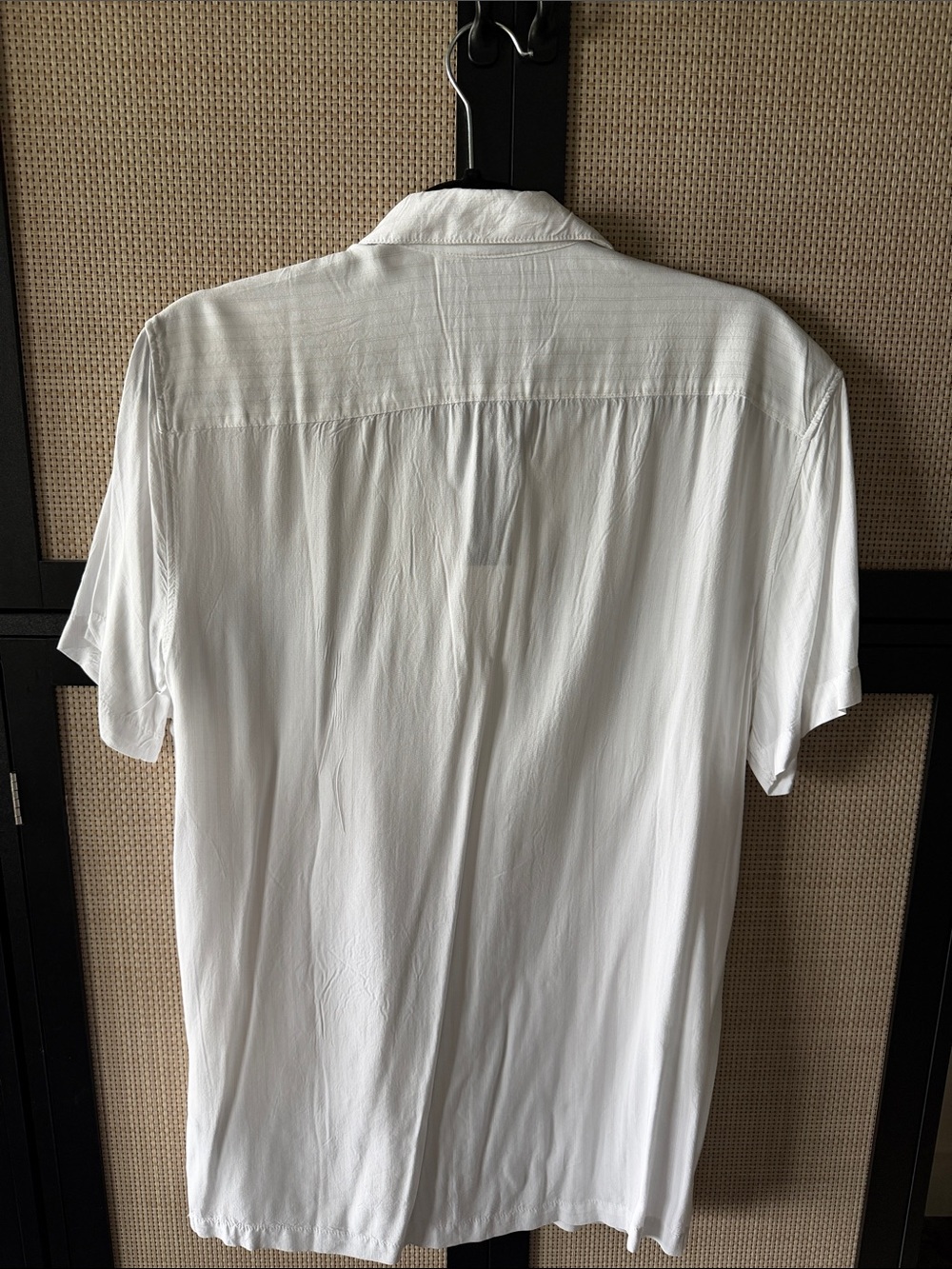 Abercrombie & Fitch Men's White Short-Sleeve Button-Down Shirt - Picture 4 of 4